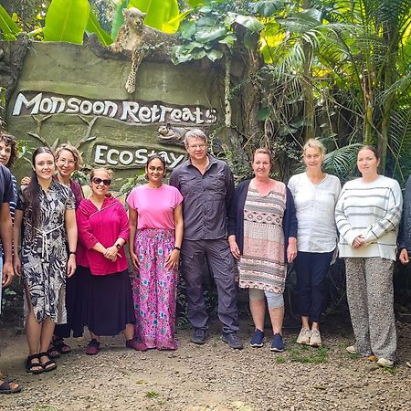 Monsoon Retreats Ecostay Thekkady Buitenkant foto